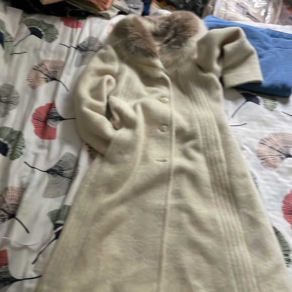 Vintage Winter Wool/Fur Coat - Picture 11 of 11